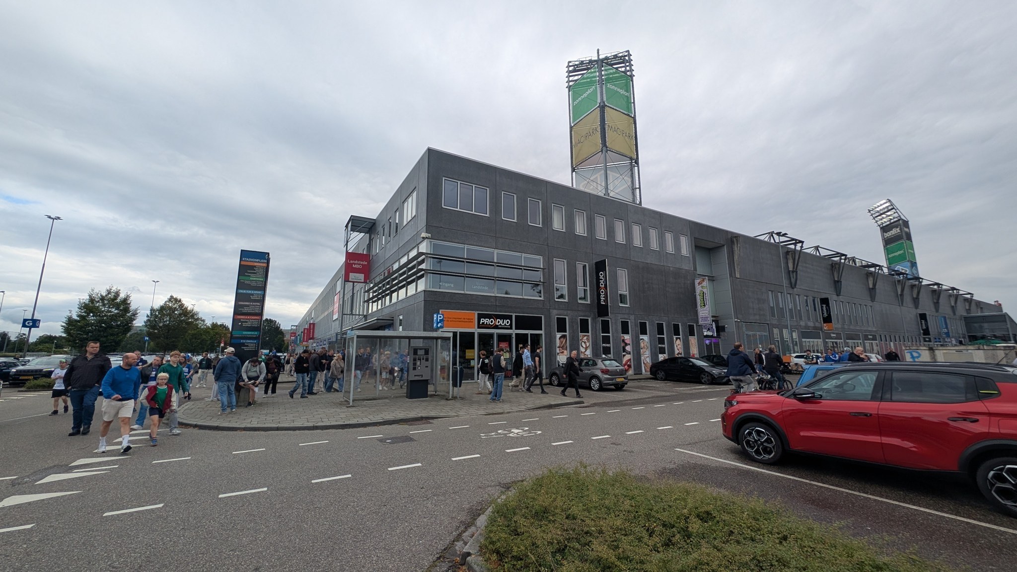 Lezers van Vak Blauw zijn verdeeld over de toekomst van Schendelaar