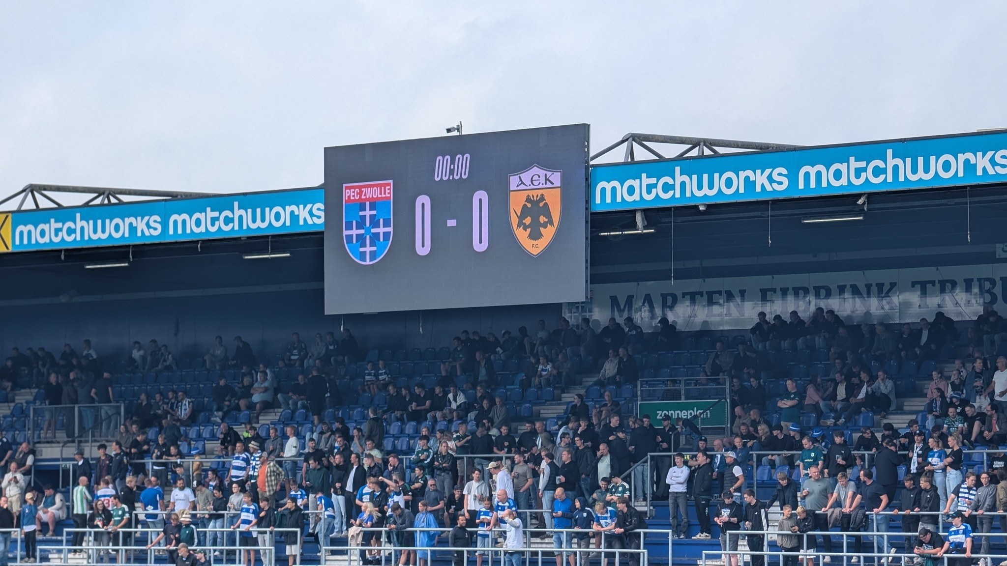 Schreuder komt terug in Zwolle met een NEC dat tegen lange ballen aanloopt